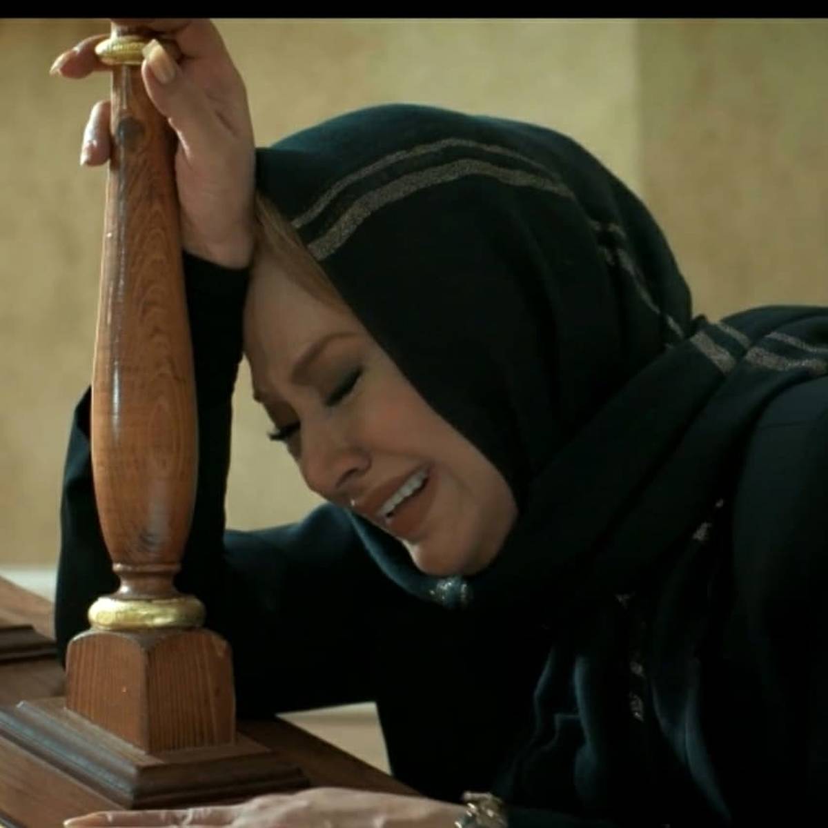 اعتیاد نسرین مقانلو بعد از مرگ جگر گوشه اش | نسرین مقانلو سیگاری شد